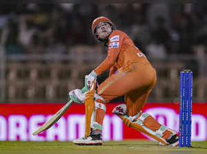 Mumbai: Gujarat Giants Sophia Dunkley plays a shot against Royal Challengers Ban...