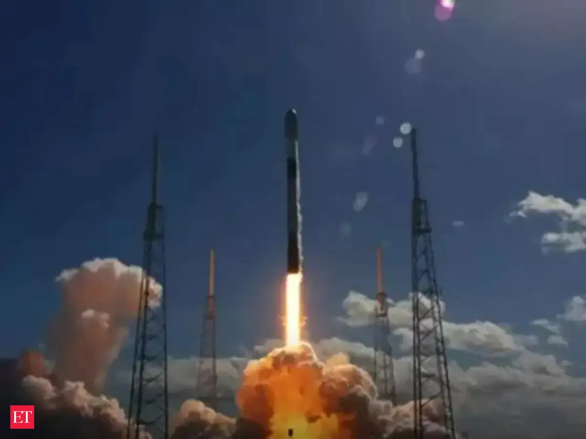 oneweb launch: Watch: OneWeb launches 40 low-Earth orbit satellites ...
