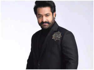 Jr. NTR says ‘going to carry the whole nation’ on team RRR while walking the Oscars’ red carpet