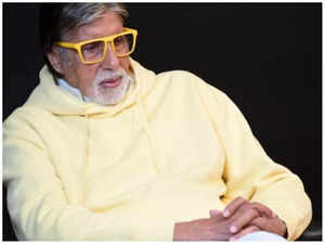 Amitabh Bachchan makes cryptic note regarding his recovery