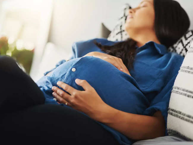 pregnant-woman-sleep_iStock