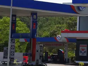 Chevron Lubricants Manufacturing: HPCL in pact to manufacture Chevron's ...