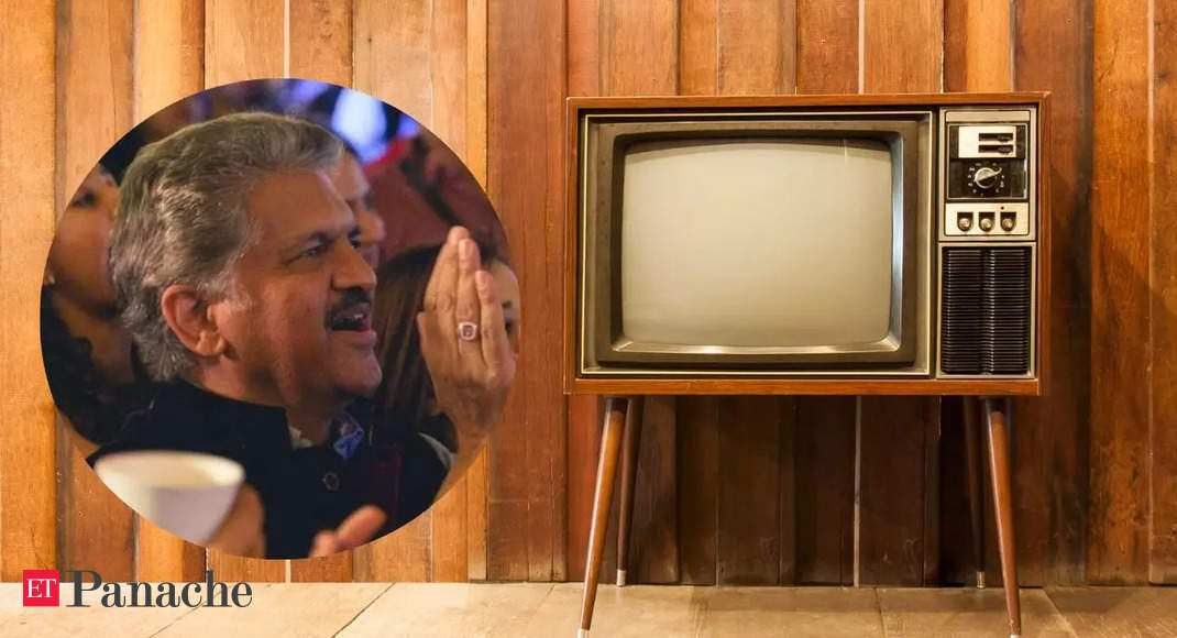 Mahindra's hilarious take on old TV sets of the '60s