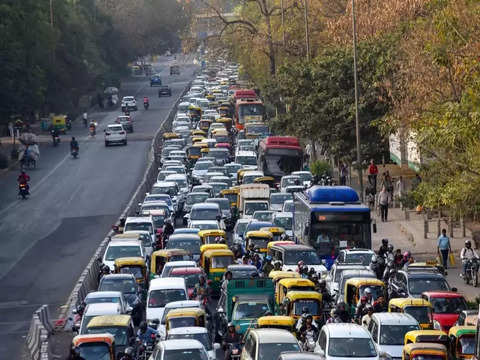 Delhi's busiest road to become signal-free | Daily Mail Online