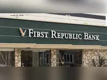 Moody's downgrades credit ratings on First Republic Bank