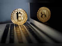 Bitcoin rises 9.2% to $27,359