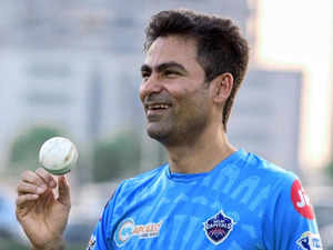 'Catch of the year!' Mohammad Kaif takes stunning catches in Legends League Cricket 2023. Watch video