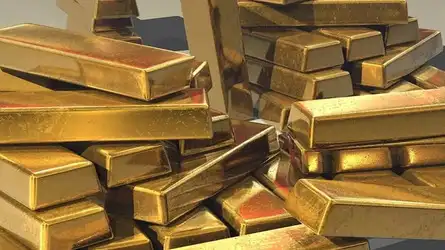 Gold plunges Rs 470; silver declines Rs 420