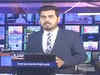 Pakistan TV anchor continues to deliver news despite earthquake tremors ; Watch video
