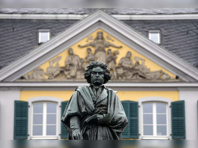 What made Beethoven sick? DNA from his hair offers clues