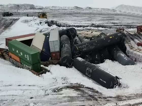 Canadian Pacific train derails in rural North Dakota and spills chemical -  The Economic Times Video | ET Now