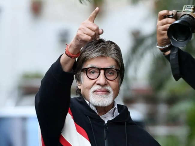 ​Amitabh Bachchan, who is recovering from his rib cage injury, took to social media to share a video of the night sky.