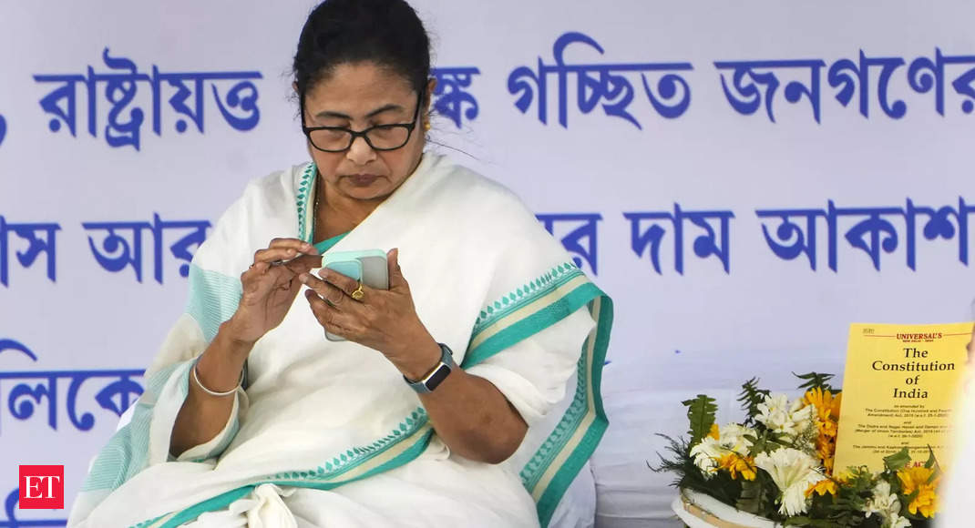 Mamata Banerjee sits overnight in 'dharna' against Centre, raises political temperature