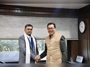 Arunachal Pradesh Deputy CM Chowna Mein calls on Union Power Minister RK Singh