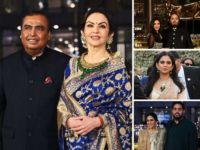 ​Hosts of the evening, Nita and Mukesh Ambani posed for the shutterbugs before the event.​