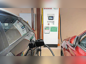 EV sales in the national capital stood at 7.2 percent market penetration. Delhi also has 2,900 charging stations and 250 battery swapping stations, the highest number of public charging stations in India.