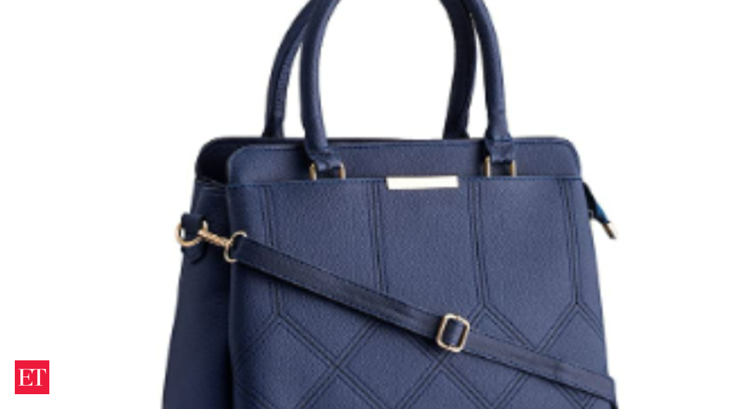 Jacquemus handbags: Giant Jacquemus handbags ride on the streets of ...