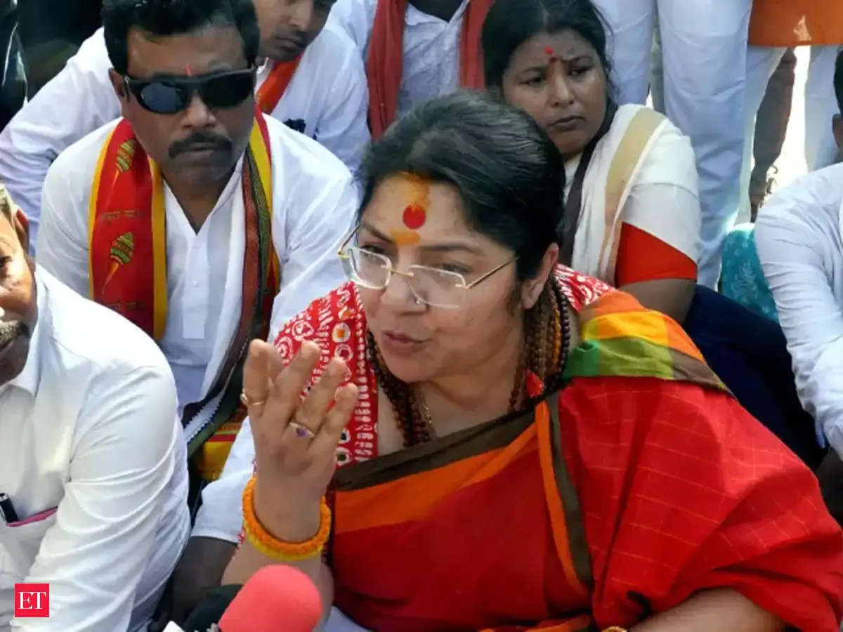 Hooghly: BJP MP Locket Chatterjee stopped from participating in the ...