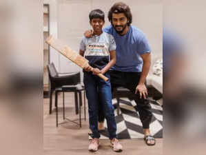 Arjun Kapoor sponsors aspiring girl cricketer's dream of playing for India