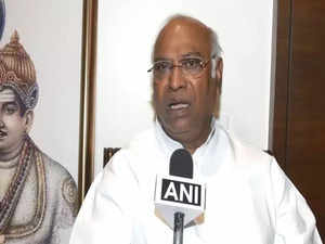 Congress president Mallikarjun Kharge to hold meeting in Delhi, Rahul Gandhi likely to attend