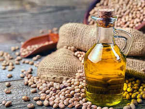 Edible oil import rises 8 pc to 11.35 lakh tonnes in March