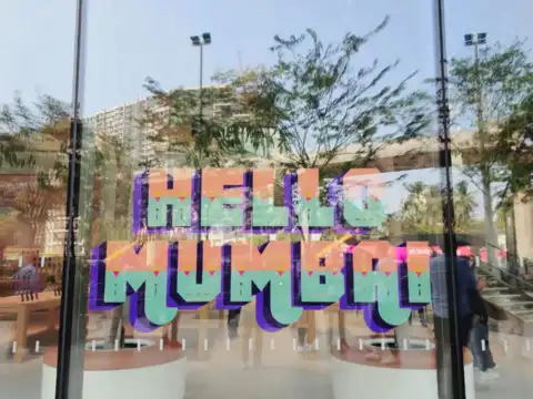 Reflection of Mumbai