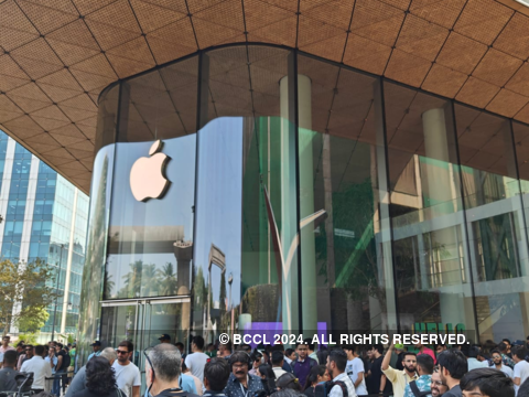 India's Tata Group to open 100 exclusive Apple stores -report