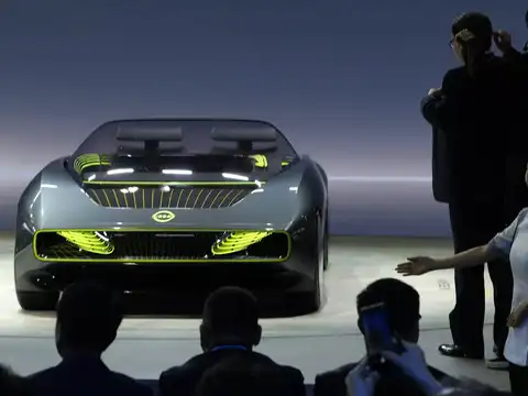 ​Nissan Max-Out concept car