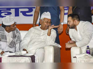 Patna: Bihar Chief Minister Nitish Kumar with Deputy CM Tejashwi Yadav and Congr...