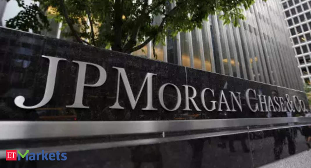 JP Morgan flags more earnings downgrades, de-rating for IT
