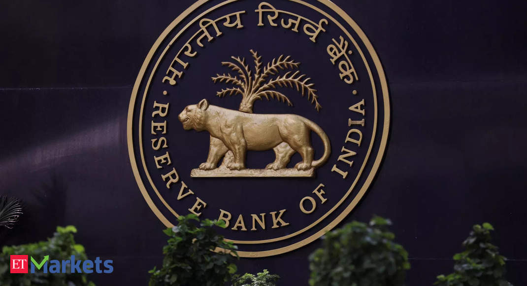 Read more about the article rbi: RBI resumes dollar buying, net purchases $254 m in Feb