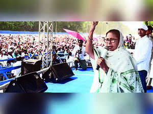 Unite Against BJP: Mamata at Eid Event