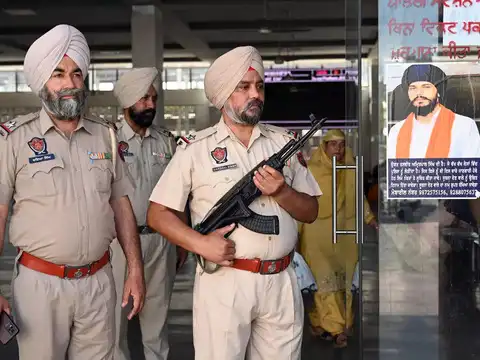 ​Manhunt over​