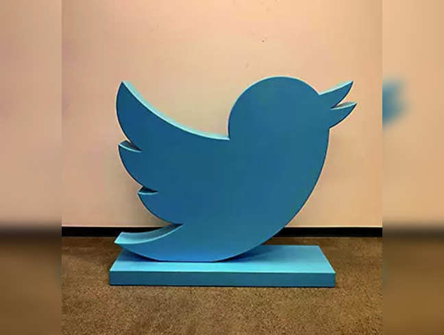 Twitter Reinstates Blue Ticks for Some Media Houses, Celebrities.