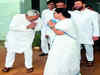 Nitish calls on Mamata Banerjee, Akhilesh as Part of Opposition Unity efforts
