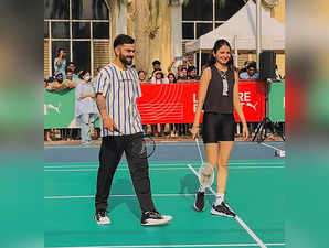 Virat Kohli and Anushka Sharma play badminton with Bengaluru society residents, leave them awestruck; Watch