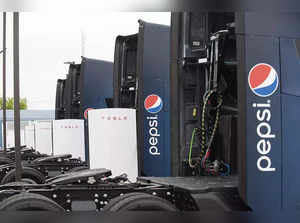 PepsiCo Receives Tesla Semi Trucks at Sacramento Facility.