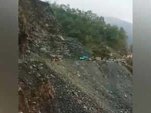 Uttarakhand: Badrinath Highway closes due to hill debris in Chamoli's Bazpur