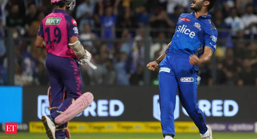 Mumbai Indians defeat Rajasthan Royals by six wickets