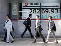 Shares rise, dollar weakens on bank sector fears