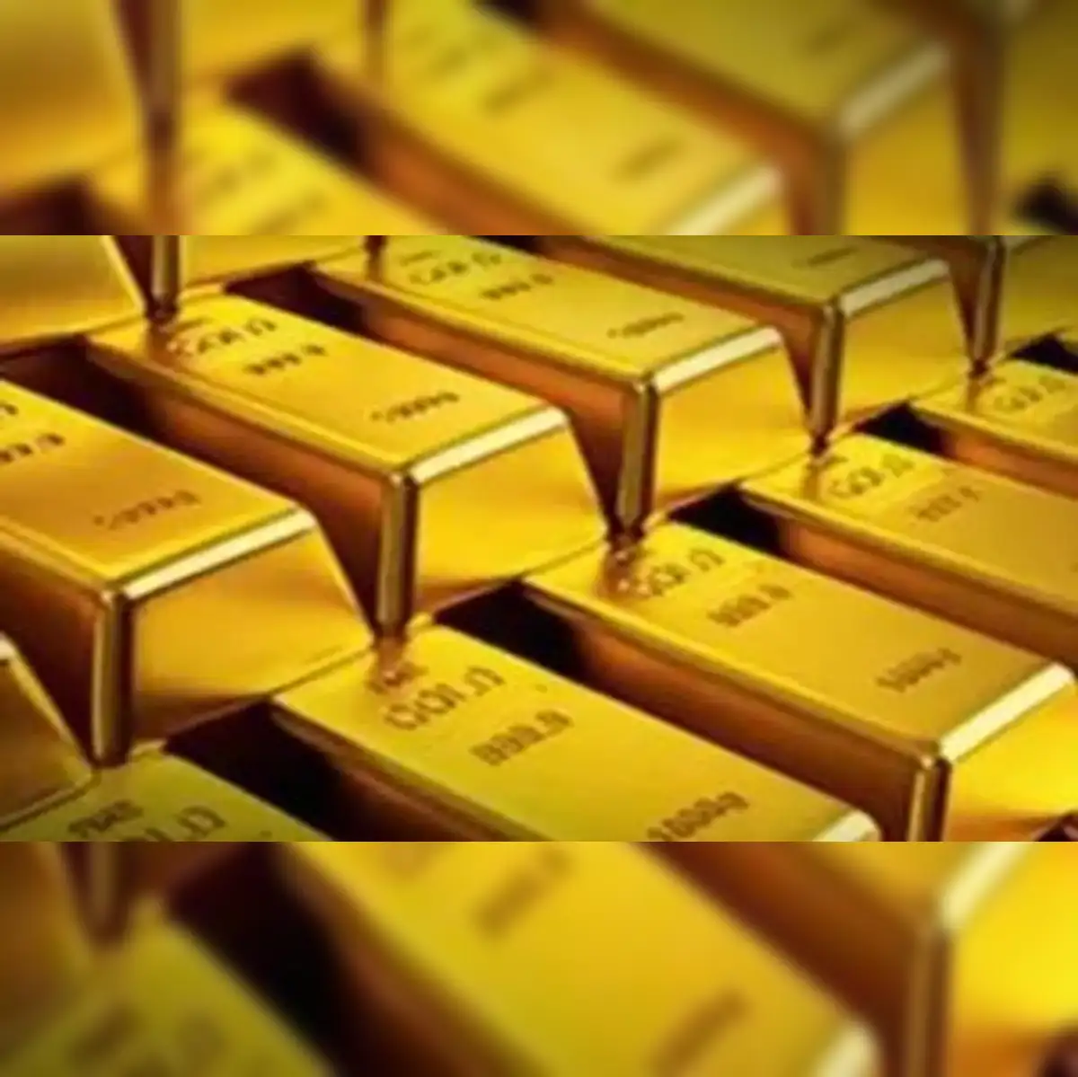 https://img.etimg.com/thumb/width-1200%2Cheight-1200%2Cimgsize-46514%2Cresizemode-75%2Cmsid-119479573/news/international/us/gold-price-today-goes-up-but-investors-can-check-these-mining-stocks-whose-share-prices-are-surging.jpg