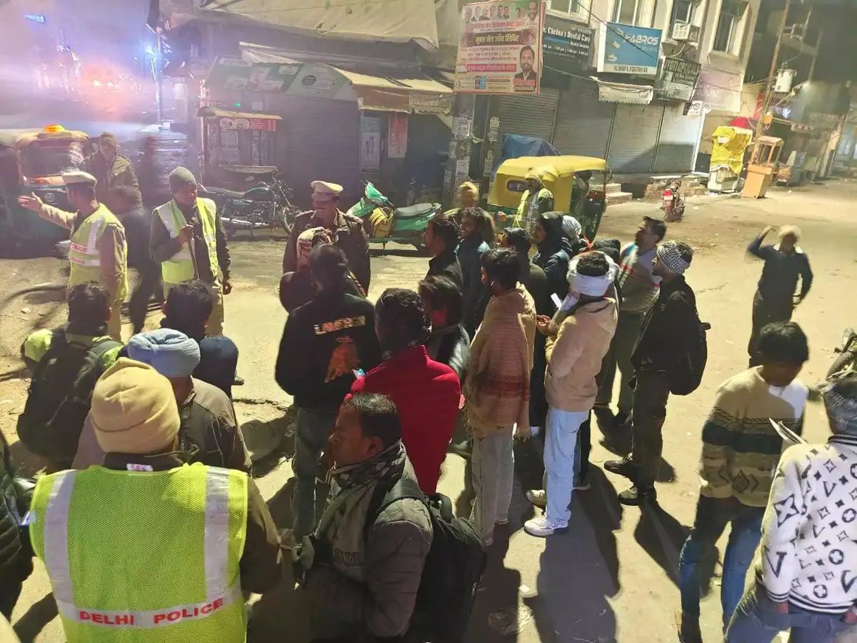 Operation Aaghat 3.0: Delhi Police launch all-out sweep, arrest 285, seize arms and drugs before New Year - The Economic Times