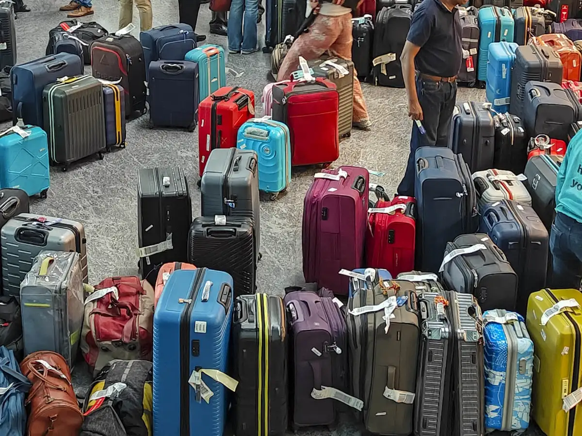 “IndiGo passengers facing baggage delays, lost luggage, and damaged suitcases at Indian airports”
