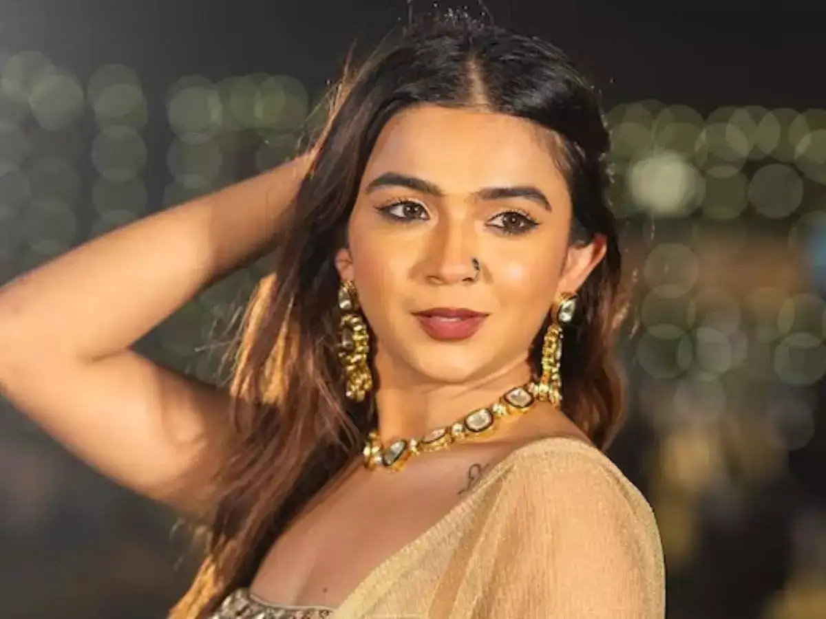 Apoorva Mukhija, aka 'The Rebel Kid' deletes all posts from Instagram after  'Latent row' - The Economic Times