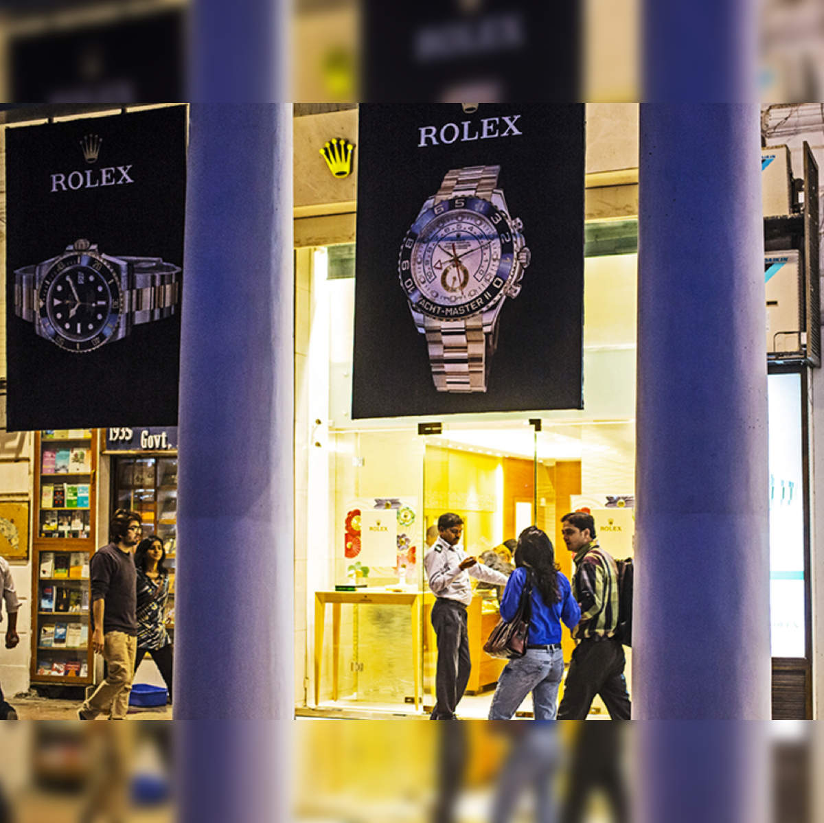 Rolex service outlet turnaround time