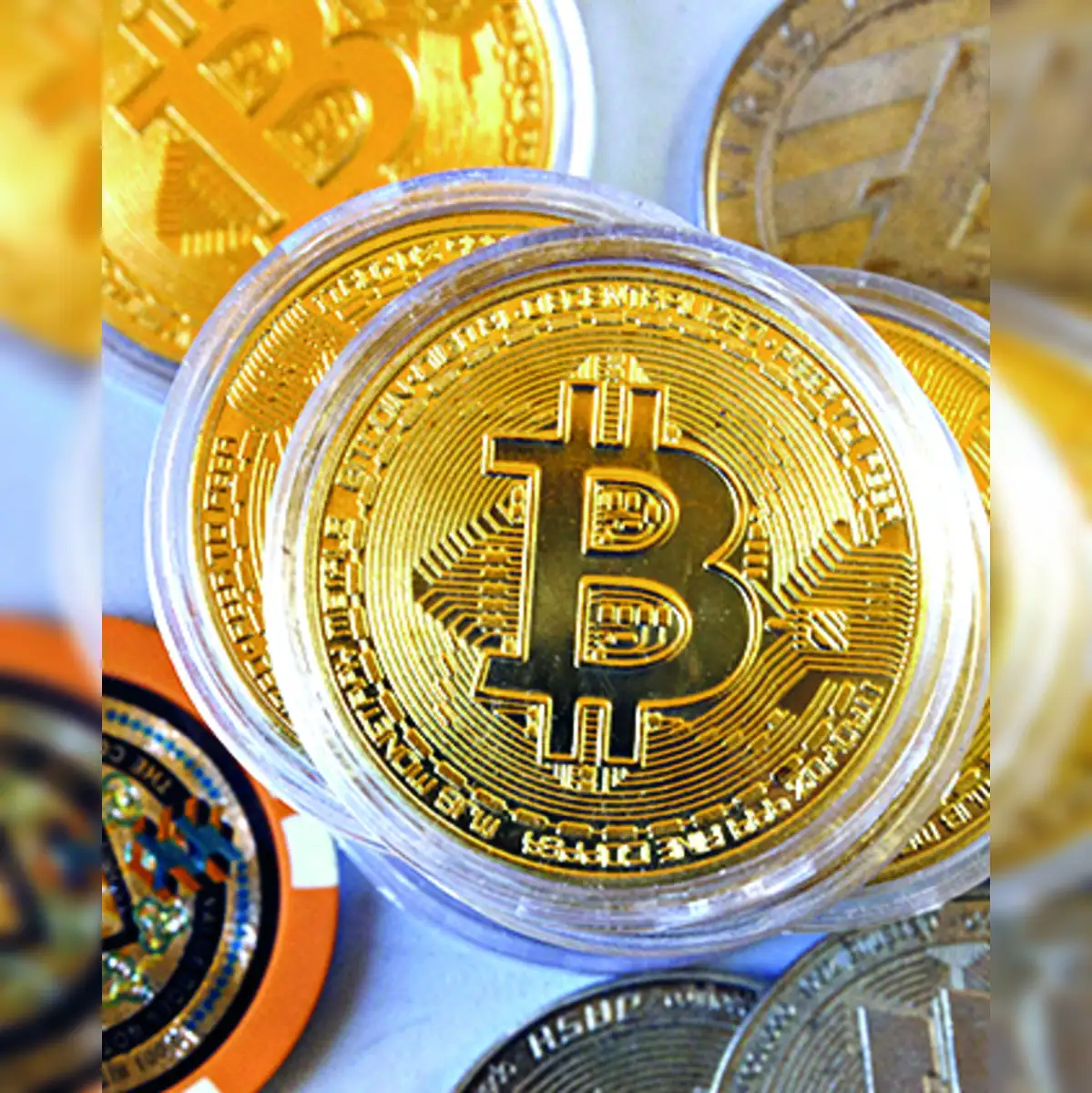 Bitcoin: Bitcoin leaps above $21,000 as US dollar sags broadly - The  Economic Times