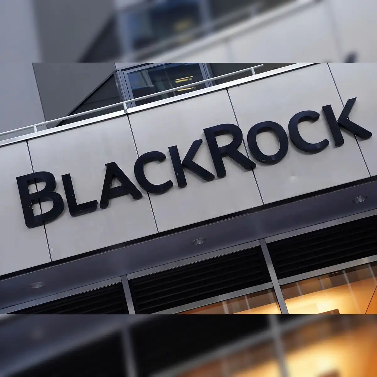 BlackRock Bitcoin ETF outflow today: BlackRock Bitcoin ETF records $523  million biggest one-day outflow as BTC drops below $90,000 - The Economic  Times