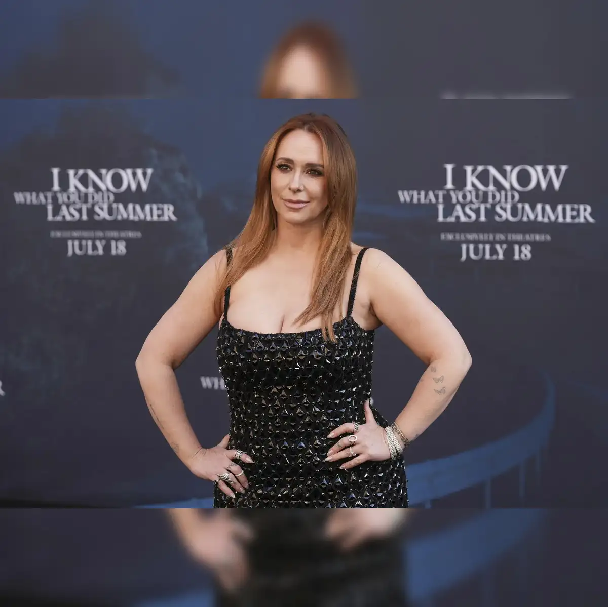 green emerald velvet dress Amazon.com: JENNIFER LOVE HEWITT 8x10 Female Celebrity Photo Signed  In-Person : 藝術古董收藏 main image 1