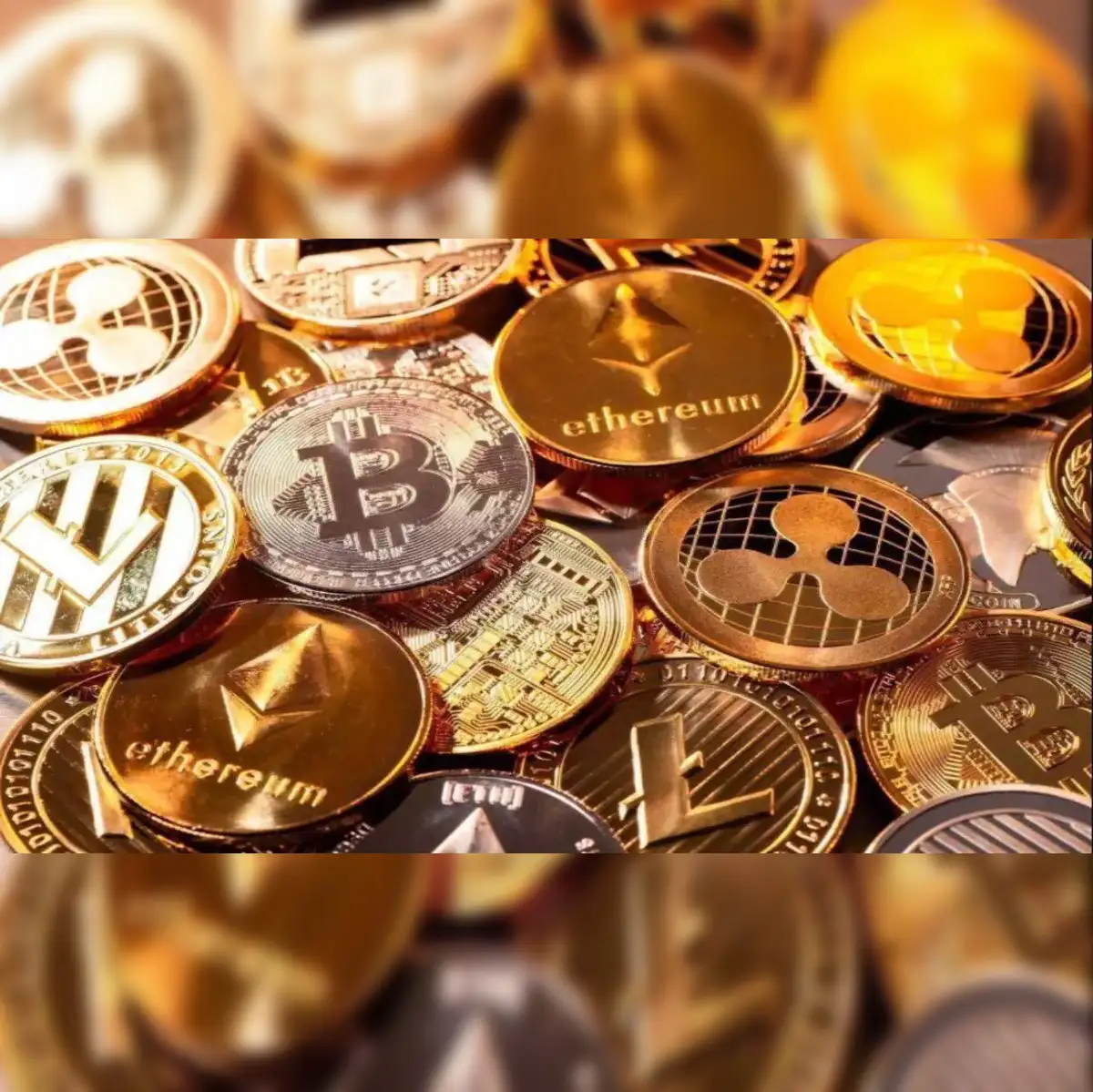 spot bitcoin final changes: SEC tells spot bitcoin ETF hopefuls to make  final changes by year-end - The Economic Times