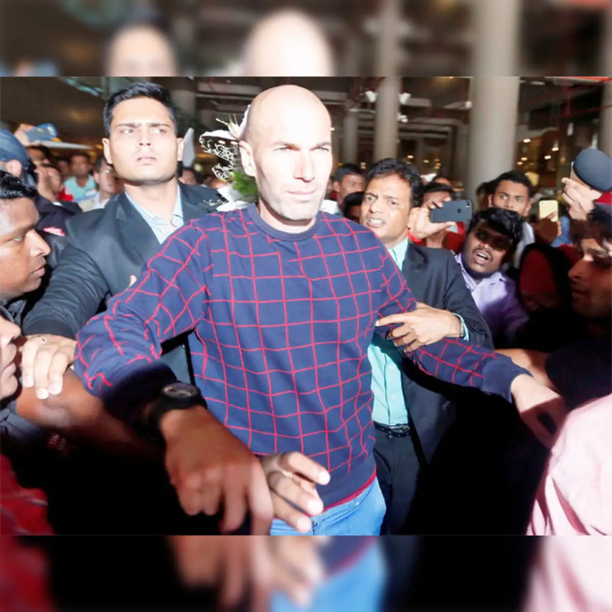 Zinedine Zidane: Zinedine Zidane is here in India and promises to return -  The Economic Times